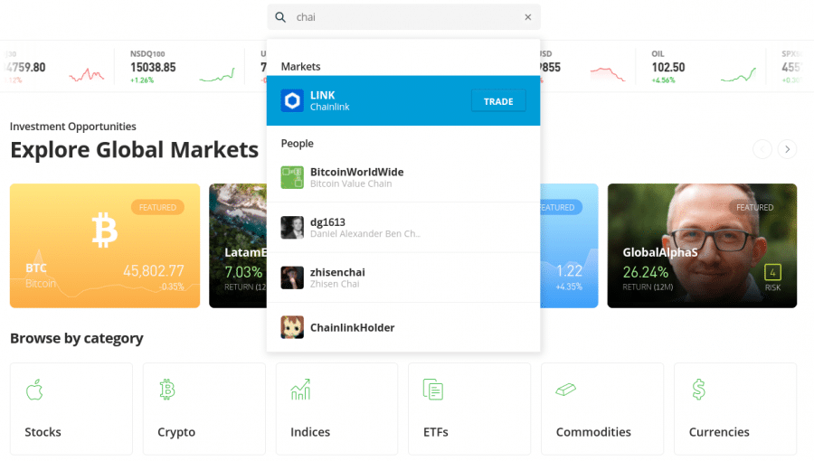 موقع eToro مع كلمة Chain في مربّع البحث وتظهر العملة في الصورة وإلى جانبها "تداول"