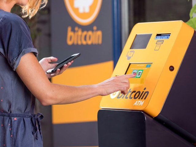 bitcoin atm - jak koupit bitcoin anonymně