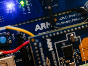 was macht arm holdings besonders