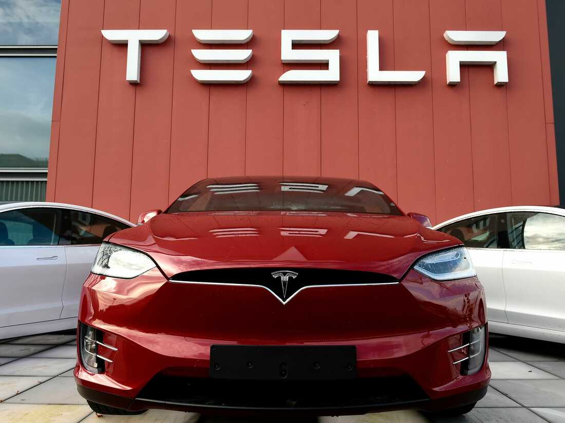 Cómo comprar acciones Tesla en 2023 en USA Guía completa