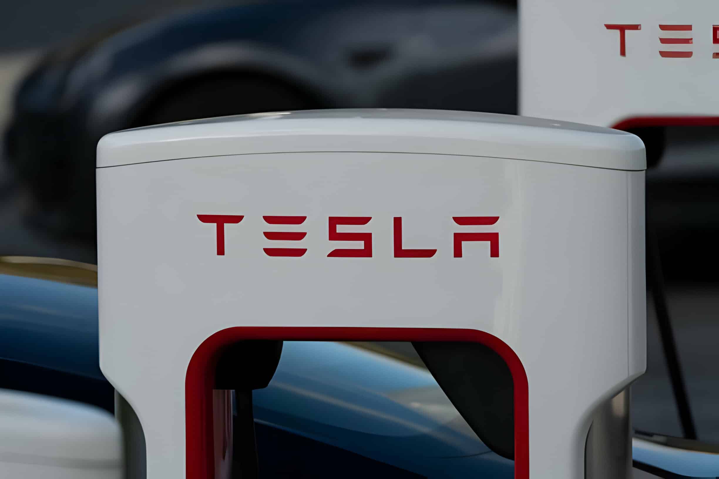 Las acciones de Tesla se hunden - ¿Fin del mercado alcista para TSLA?