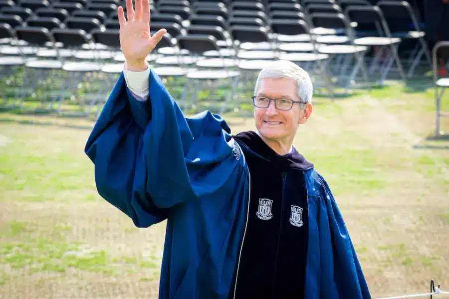 tim-cook-uni