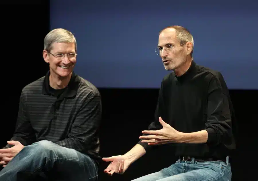 tim-cook-steve-jobs