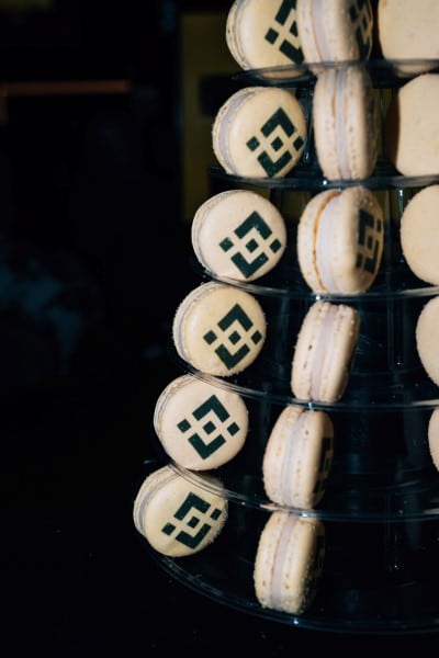 Binance macaron