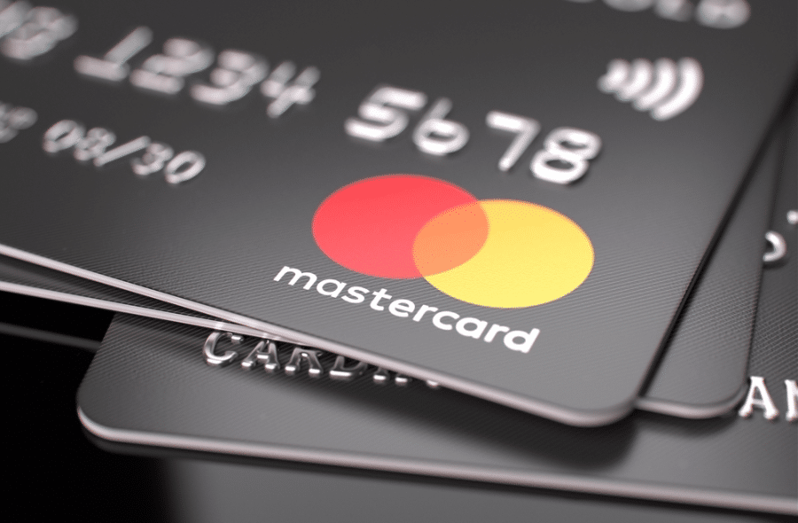 Mastercard līdz 2030. gadam pakāpeniski atteiksies no manuālas karšu datu ievadīšanas tiešsaistes maksājumos Eiropā