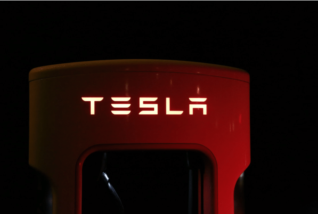 Tesla are cea mai grea zi din ultimii 4 ani