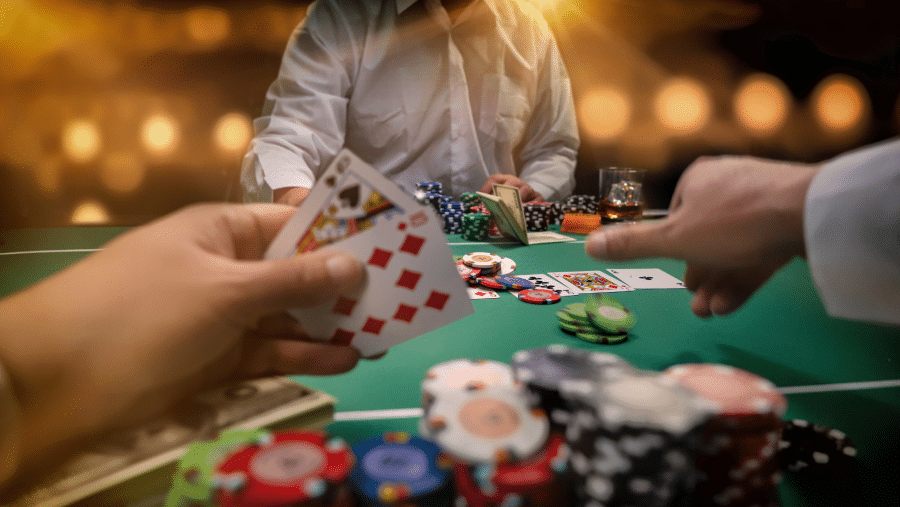 Împărțirea cărților în poker