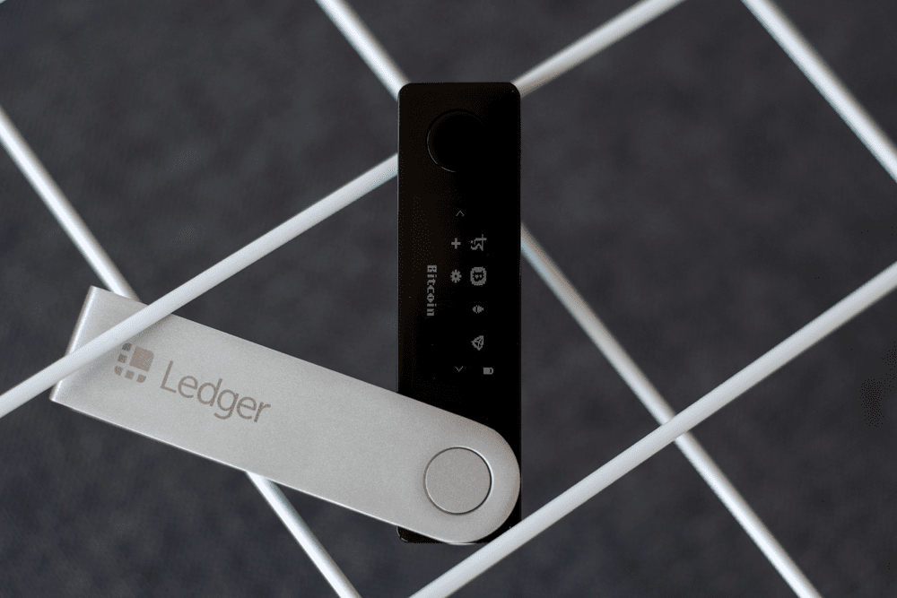 Биржи криптовалют планируют выпускать аппаратные кошельки, а Ledger привлек еще $108 млн