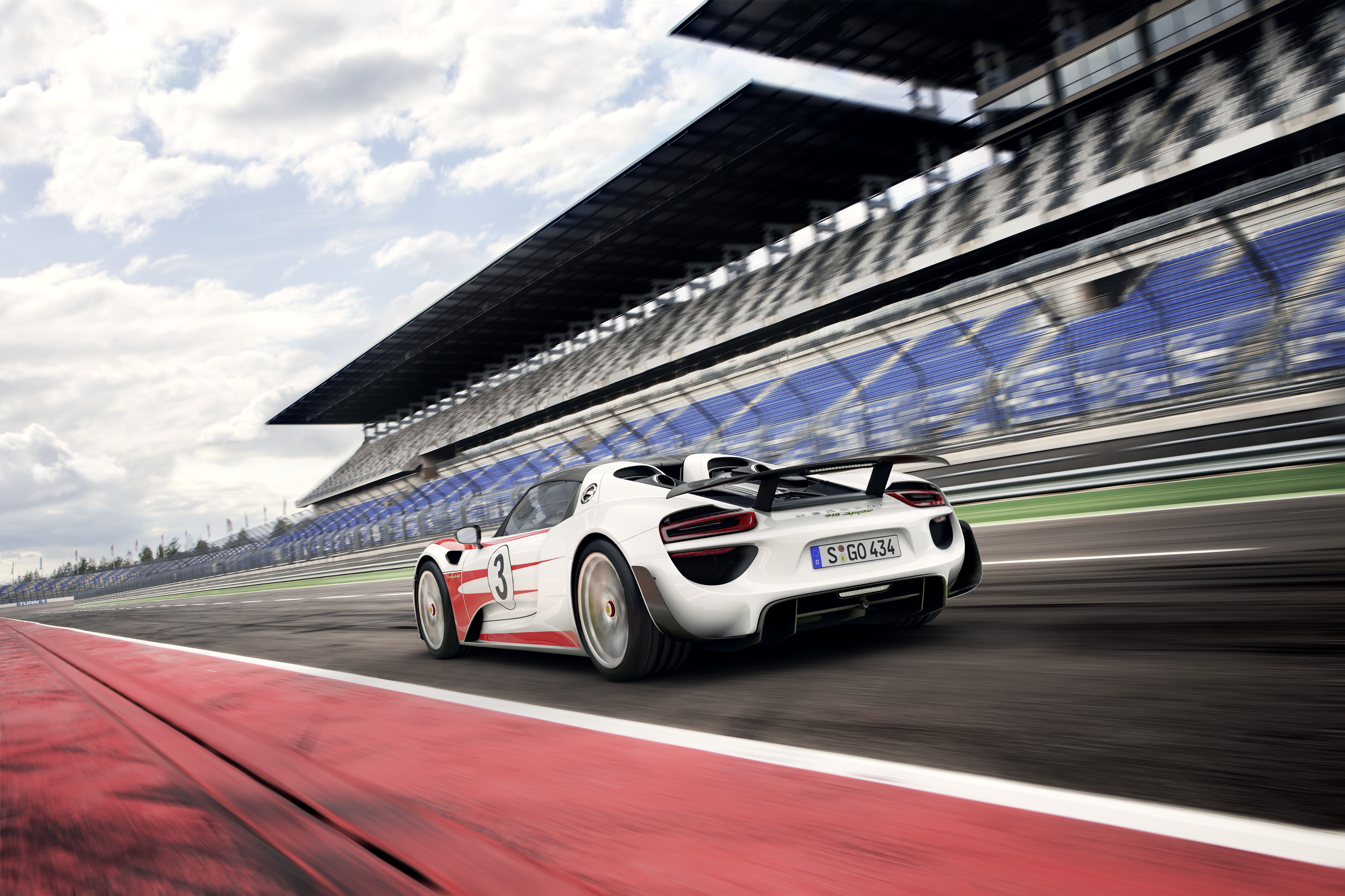 2015+Porsche+918+Spyder+-+Weissach+Package+_4_