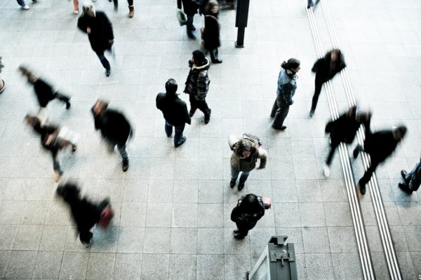 pedestrians-1209316_1280