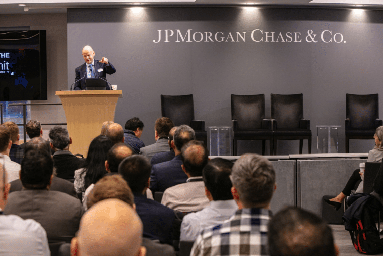 jpmorgan to launch chatgpt like AI financial advisor