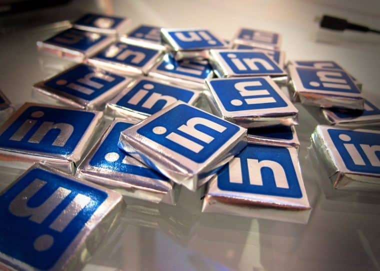 linkedin departs 716 employees and tech layoffs near 200,000