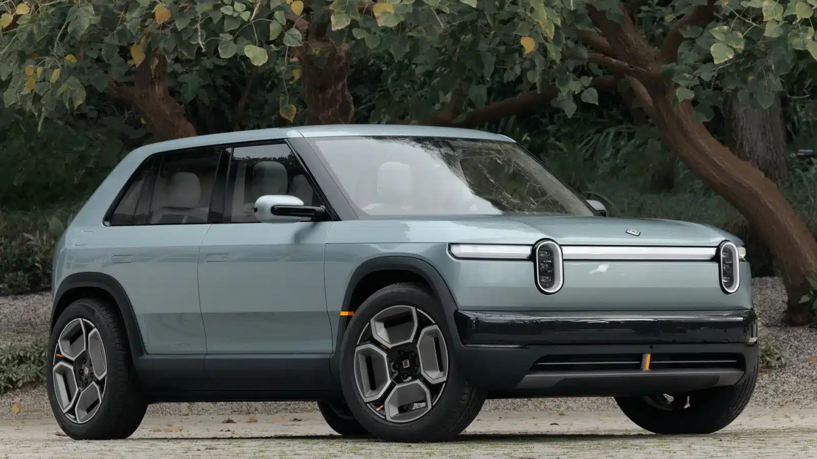 rivian r3x front view