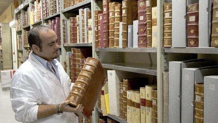 vatican apostolic library offers nfts to donors