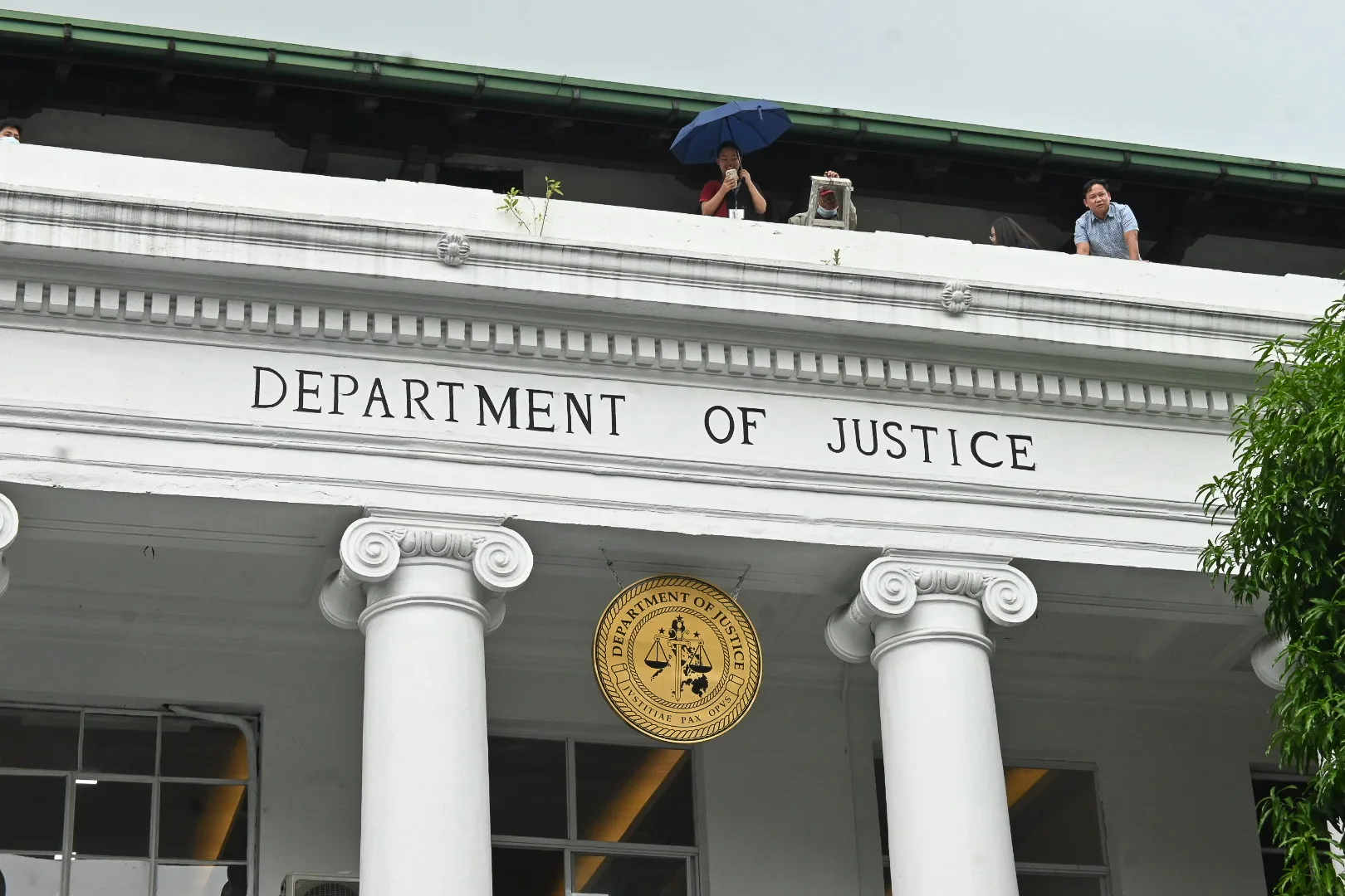 department of justice offers rewards to corporate whistleblowers