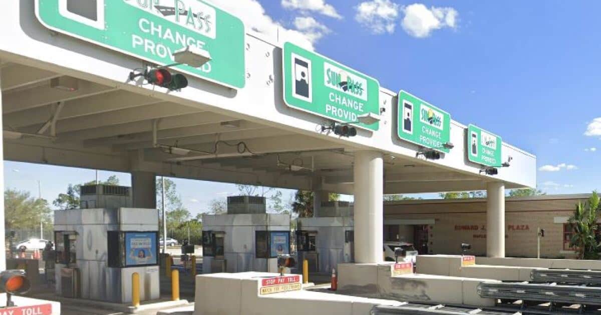 Sunpass toll booths