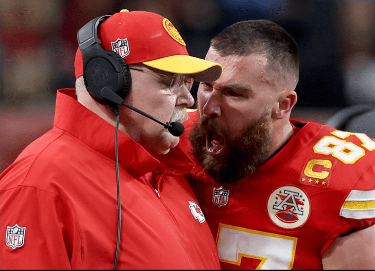 travis kelce shouting at coach