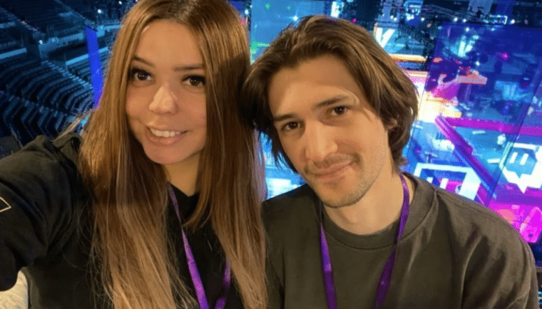 xQc with ex