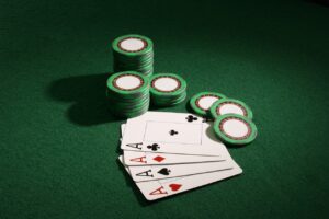 How to Play Poker: A Beginner’s Guide