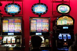 How to Win at Online Slots - Tricks, Hacks and Strategies