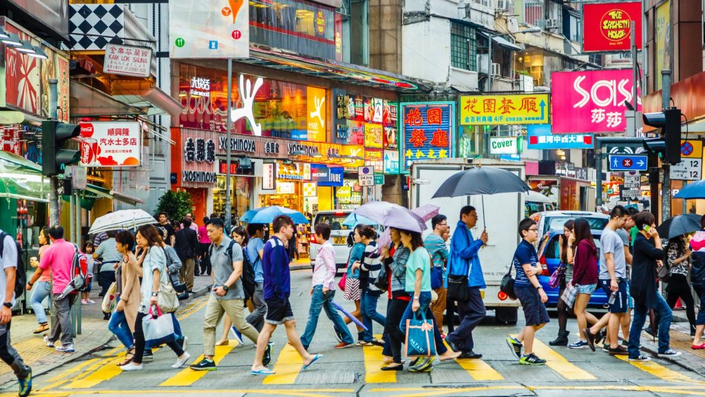 香港输入人才计划已批逾10万宗　「高才通」计划最高年龄不超过50岁